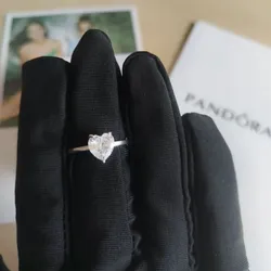 Anillo Pandora solitario corazón