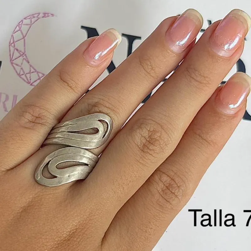 Anillo llamativo 3302
