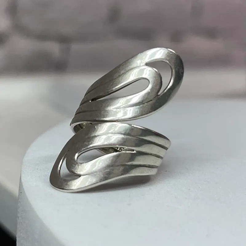 Anillo llamativo 3302