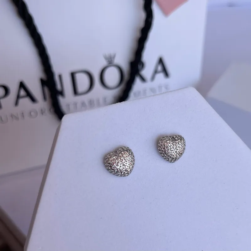 Aretes corazón pave 