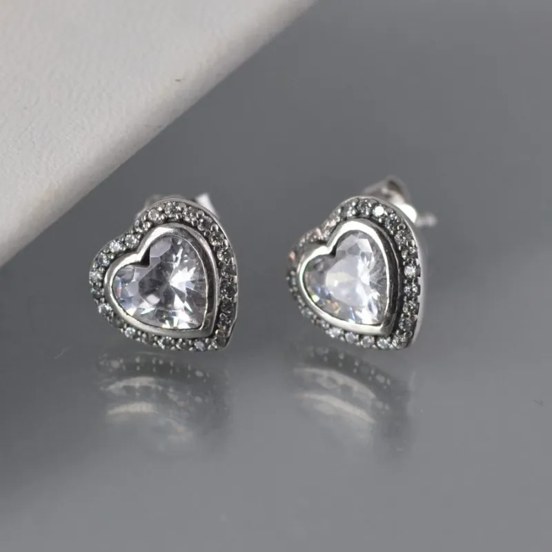Aretes corazones Pandora