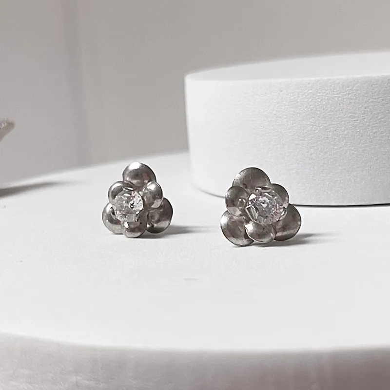 Aretes de flores