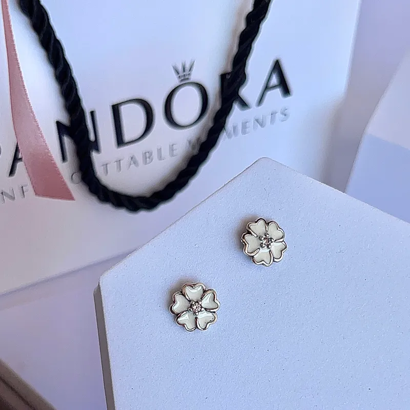 Aretes Pandora 8