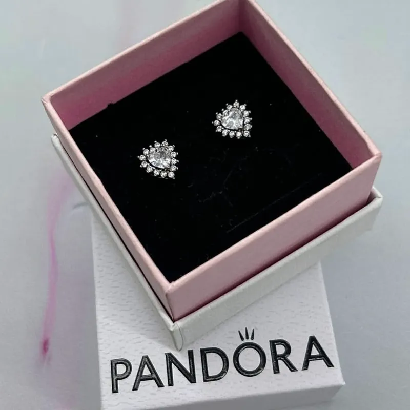 Aretes Pandora corazón 