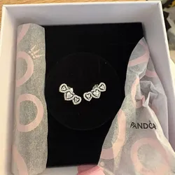 Aretes Pandora corazones triples