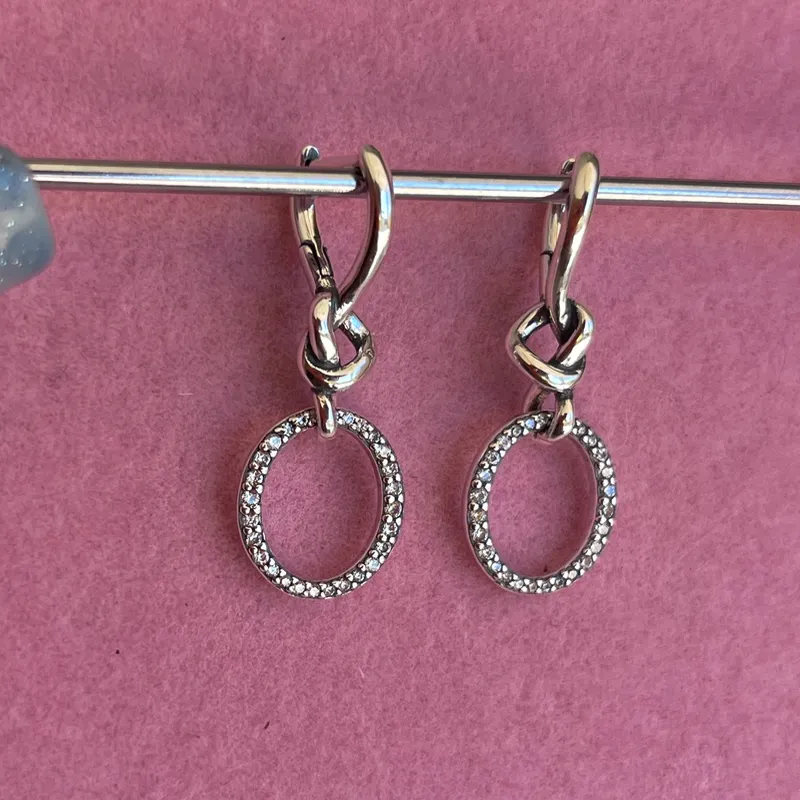 Aretes pandora