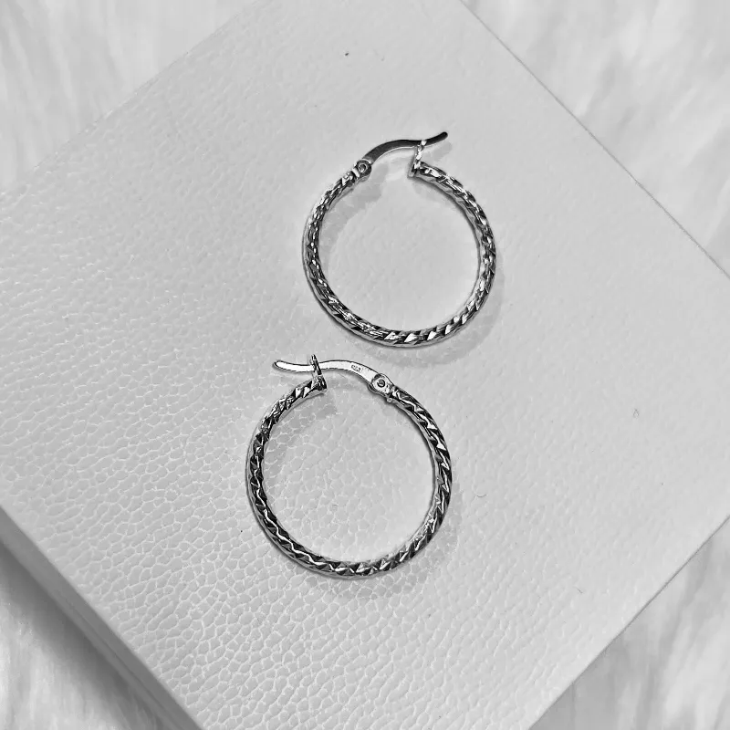 Argollas en textura serpiente originales