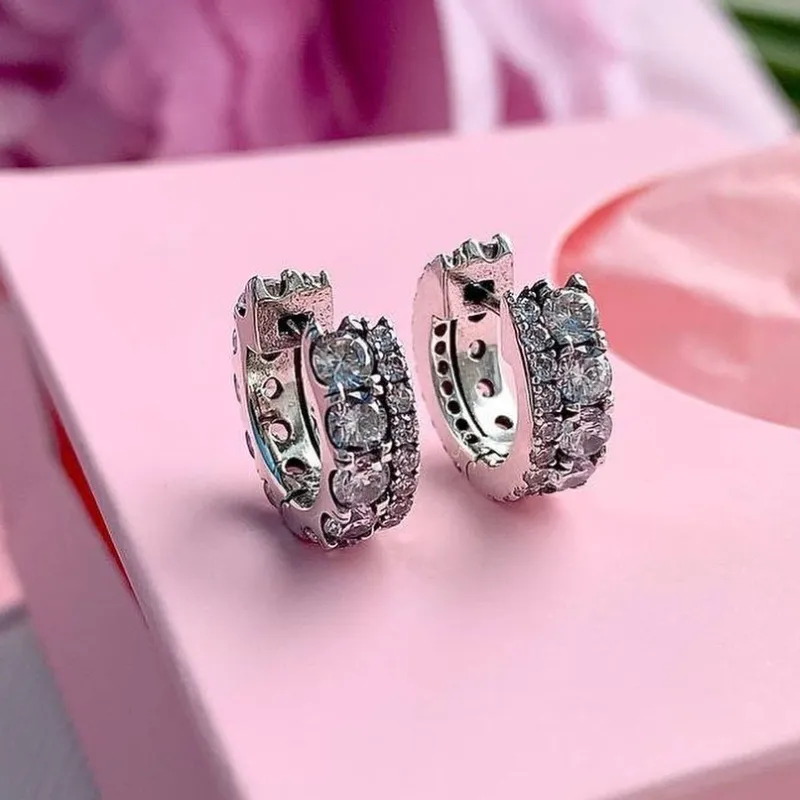 Argollas Pandora dobles en pedrería 