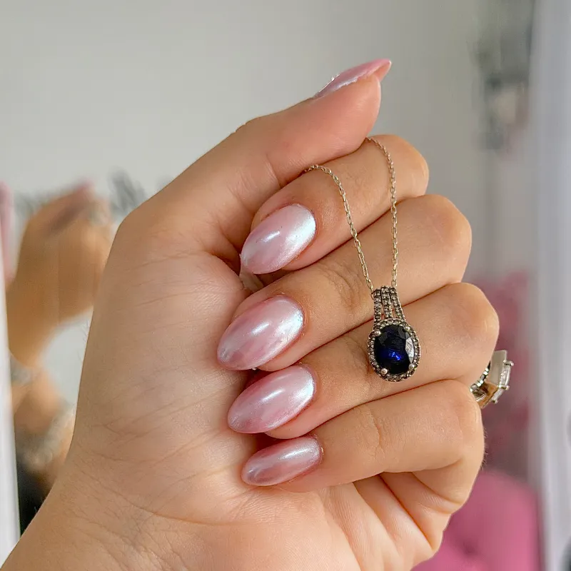 Cadena destello azul
