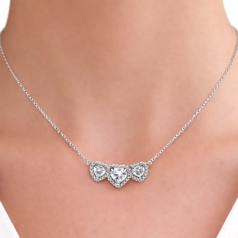 Cadena Pandora 3 corazones edición marzo 2026