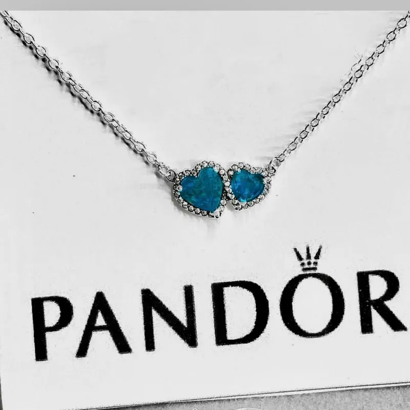 Cadena pandora corazones azules