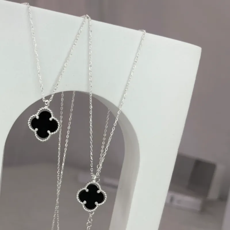 Cadena Van Cleef Negra