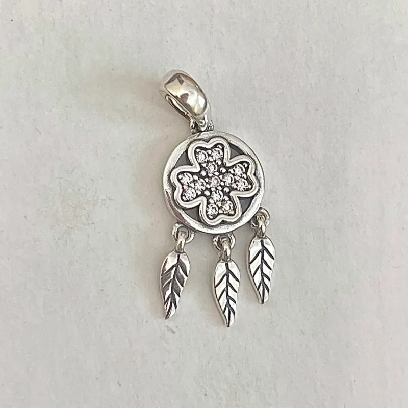 Charm atrapasueños y trébol 