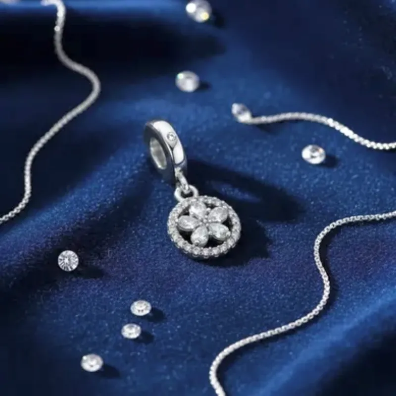 Charm colgante flor en pedrería