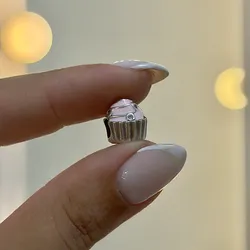 Charm cupcake