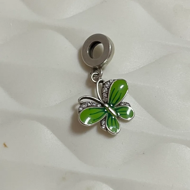 Charm de mariposa verde