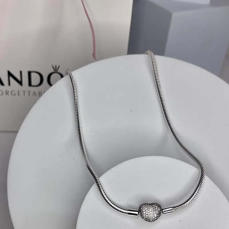 Collar Moment Corazón Pave