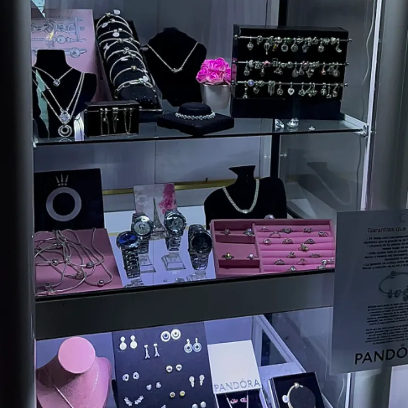 🛍️Frente al Hotel Unión 