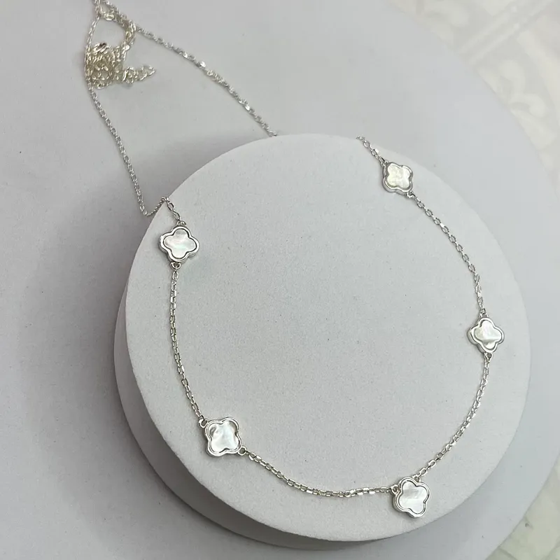 Gargantilla Van Cleef imitación 