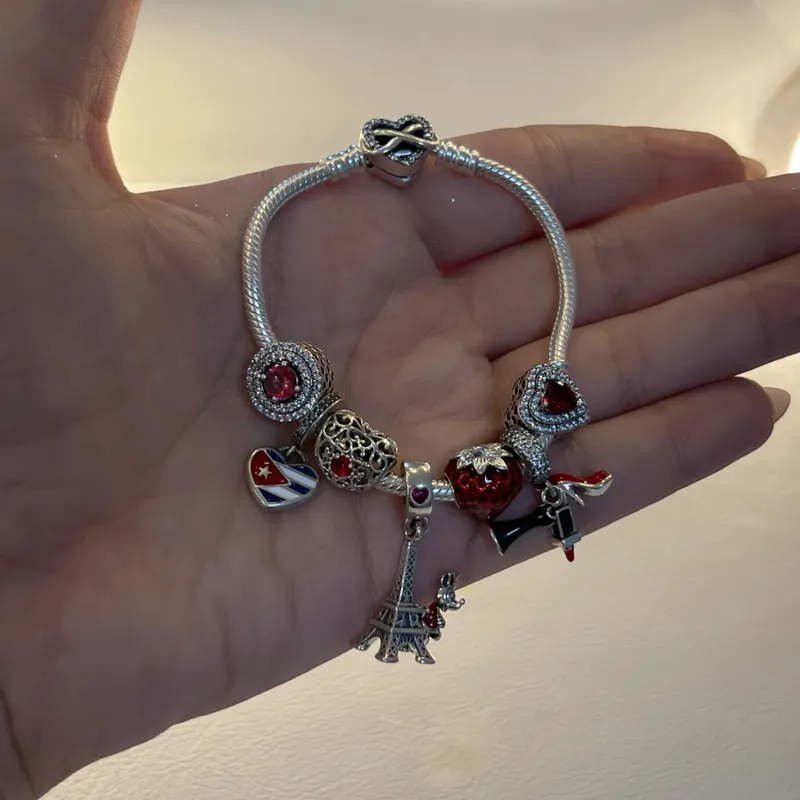 Pulsera armada temática roja 
