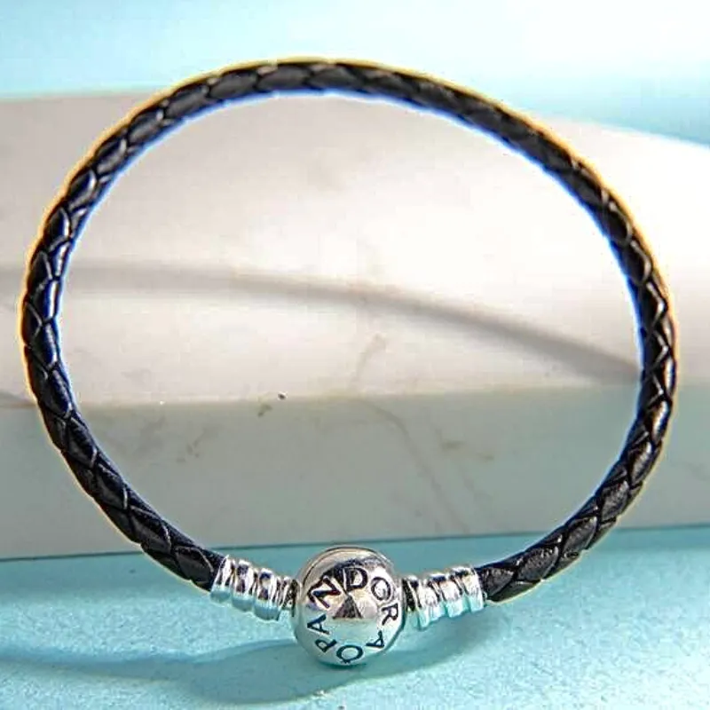 Pulsera de cuero sencilla