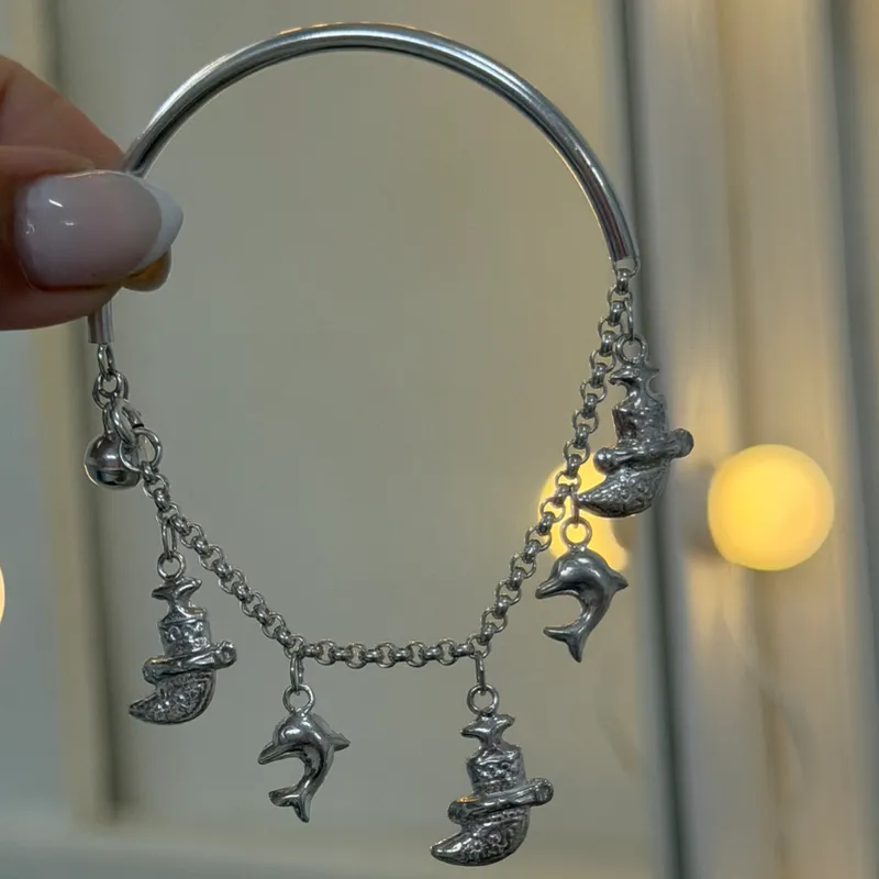 Pulsera original con colgantes