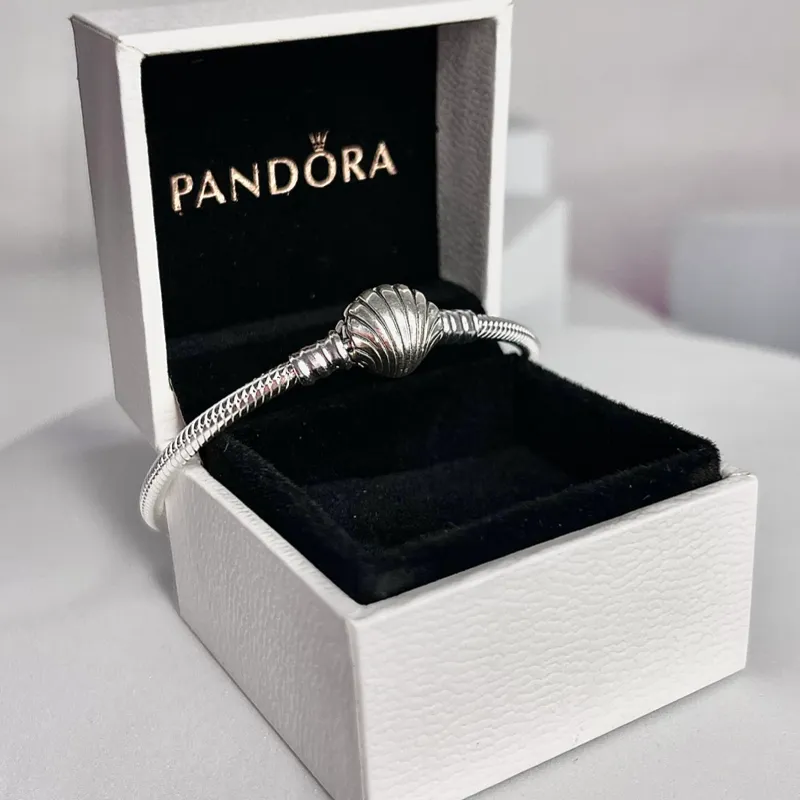 Pulsera Pandora concha 