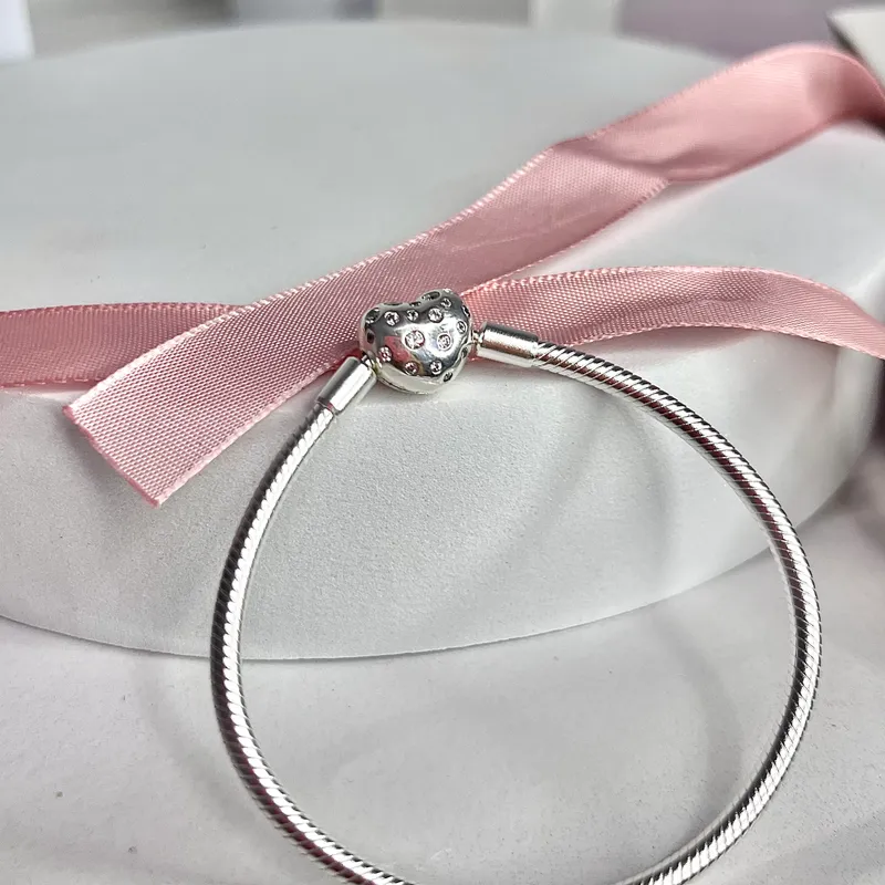 Pulsera Pandora corazón con perlas 