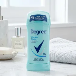 Desodorante Antitranspirante en Barra Degree Women Shower Clean – 48 Horas de Protección (74 g / 2.6 oz)