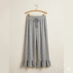 Pantalón Wide Leg con Volante – Comodidad y Estilo Casual Talla S