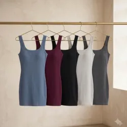 Vestido Mini de Punto Acanalado con Cuello Cuadrado Talla M