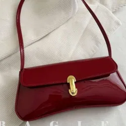 Bolso Rojo de Mano