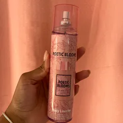 Colonia Perfume Excelente Fijador (Poetics Blooms)
