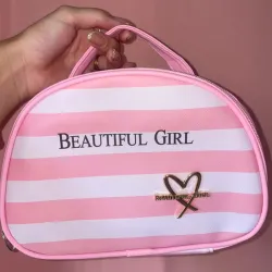 Cosmetiquera estilo VS