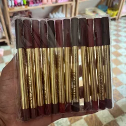 Delineador de labios grueso