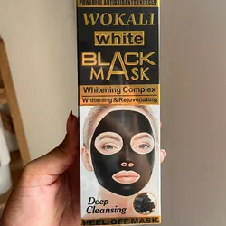 Mascarilla de Puntos Negros