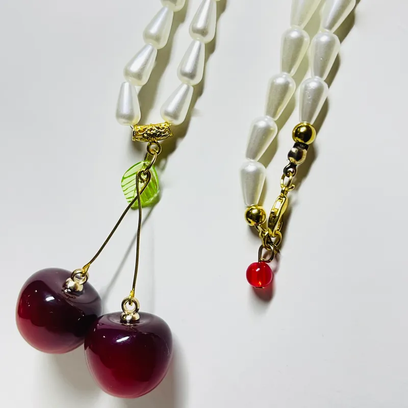 Perlados de cereza solitaria (maxi )