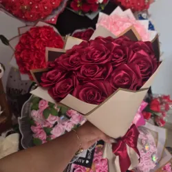 Luxury Bouquet Rojo Vino