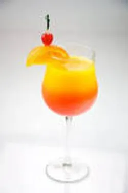 Cóctel Tequila Sunrise