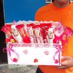 Caja rellena con confituras 