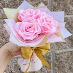 Ramo de Rosas Eternas 