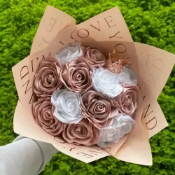 Ramo de Rosas Eternas 