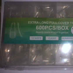 Caja de uñas almendradas