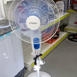 Ventilador Recargable de Pedestal 