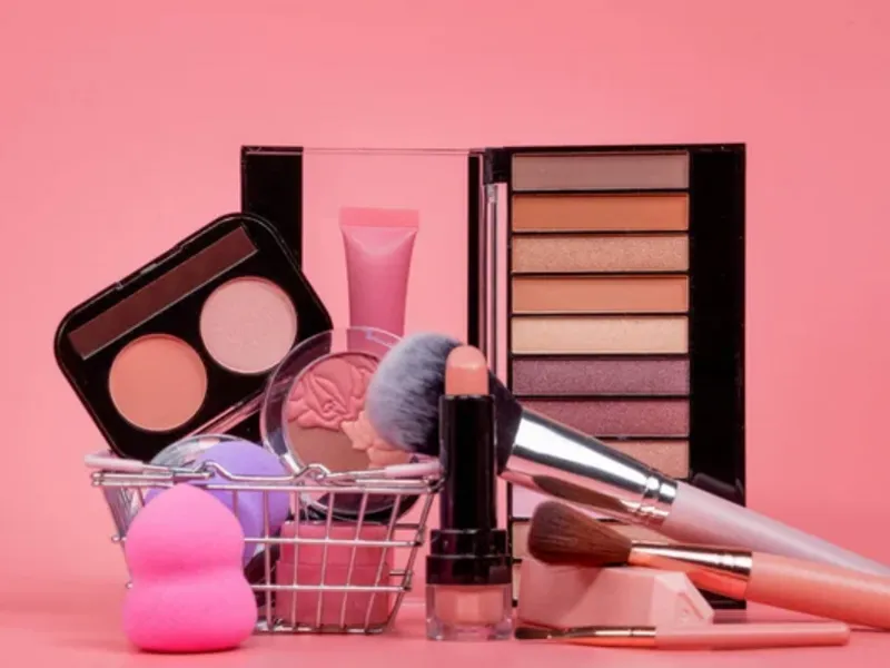 Productos de Maquillaje y Peinado 