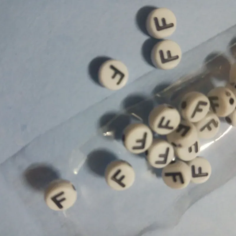 Letra F