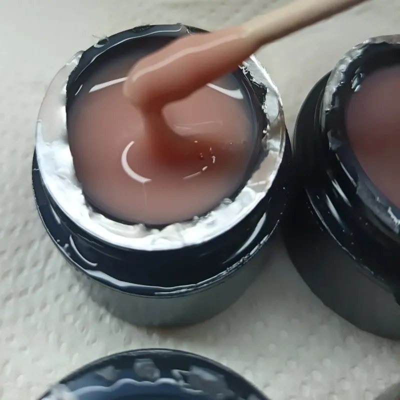 Builder gel Risyal