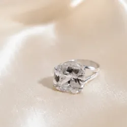 Anillo de circonia