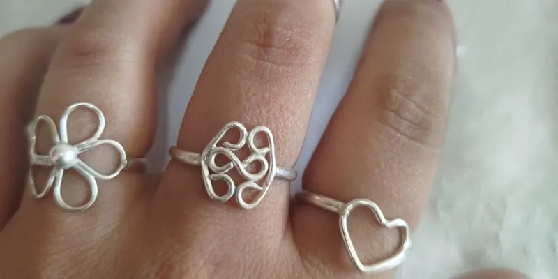 Anillo de figura