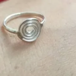 Anillo de figura